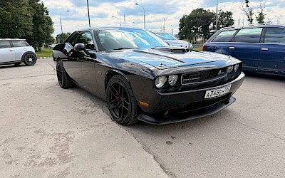 Dodge Challenger SRT 6.4 MT 2012